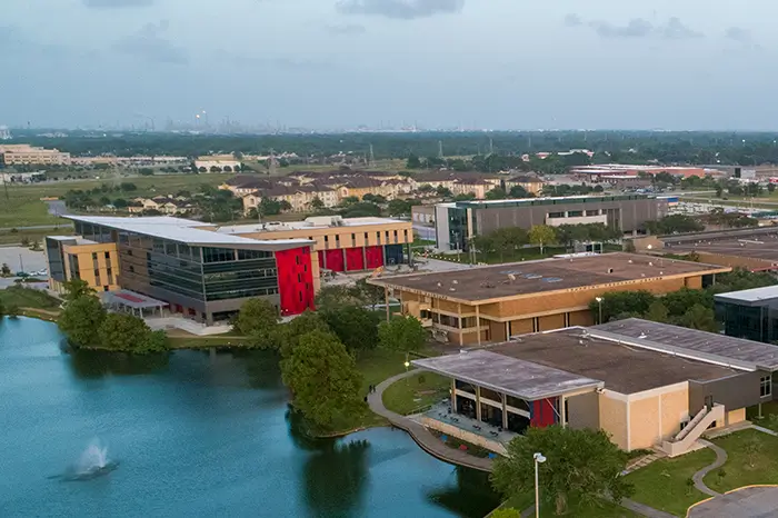 Birdseye view of the College of the Mainland's campus