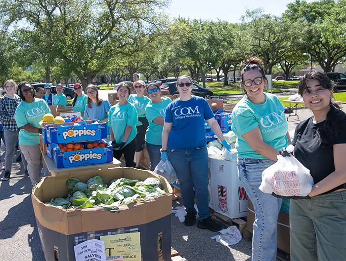 Food drive at COM community resource center